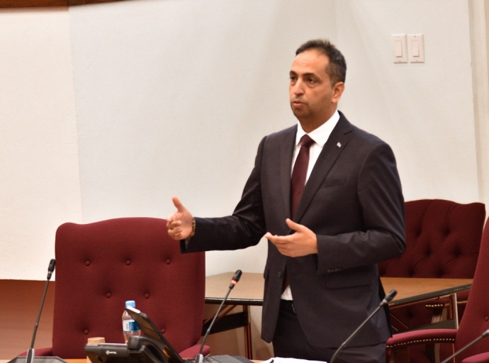Parlamento a aproba unanimamente e ley di 'beperking tabaksproducten'
